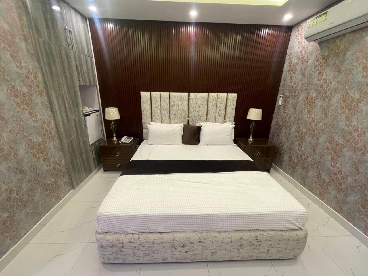 Hotel Croydon International 라왈핀디 외부 사진
