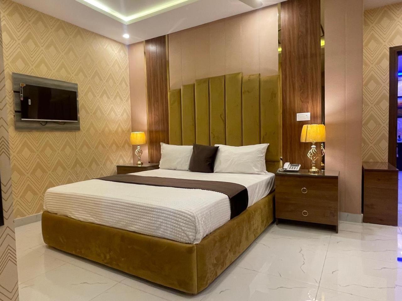 Hotel Croydon International 라왈핀디 외부 사진